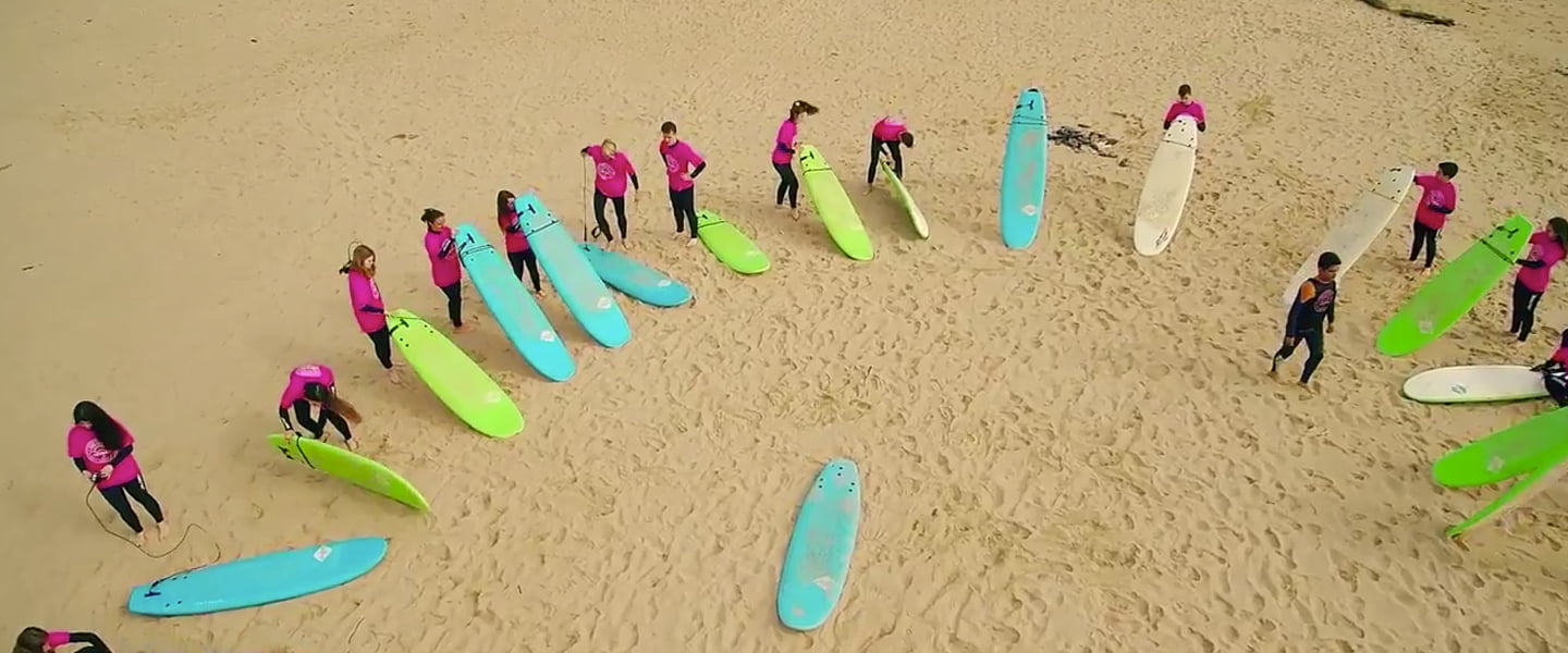 Clases de Surf para adultos en Suances, Cantabria. Totora Surf School